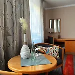 Prinz Hotel 4*